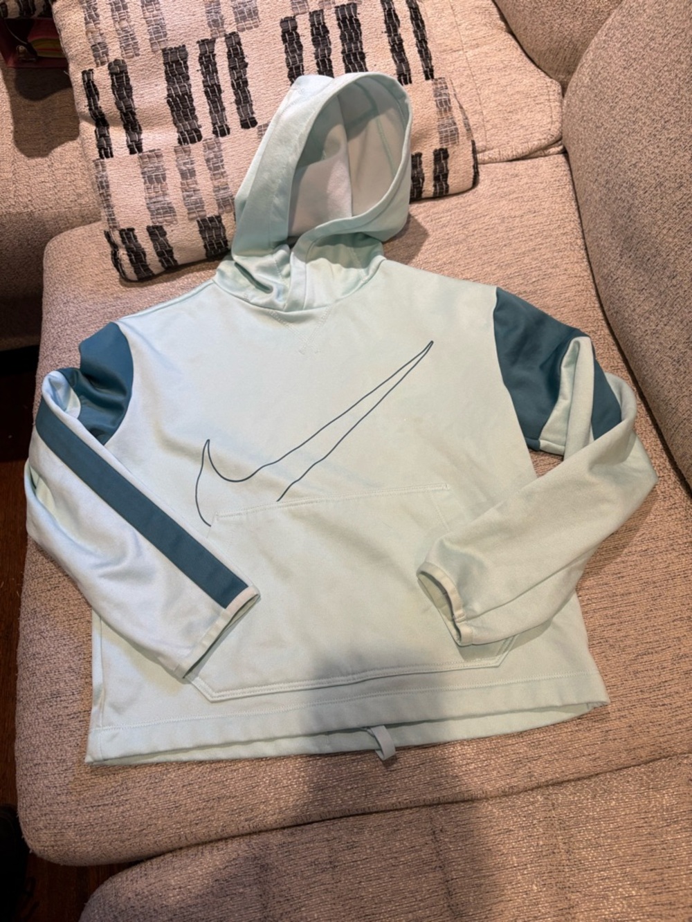 Nike Mint Green Dri-FIT Hoodie with Teal Accent